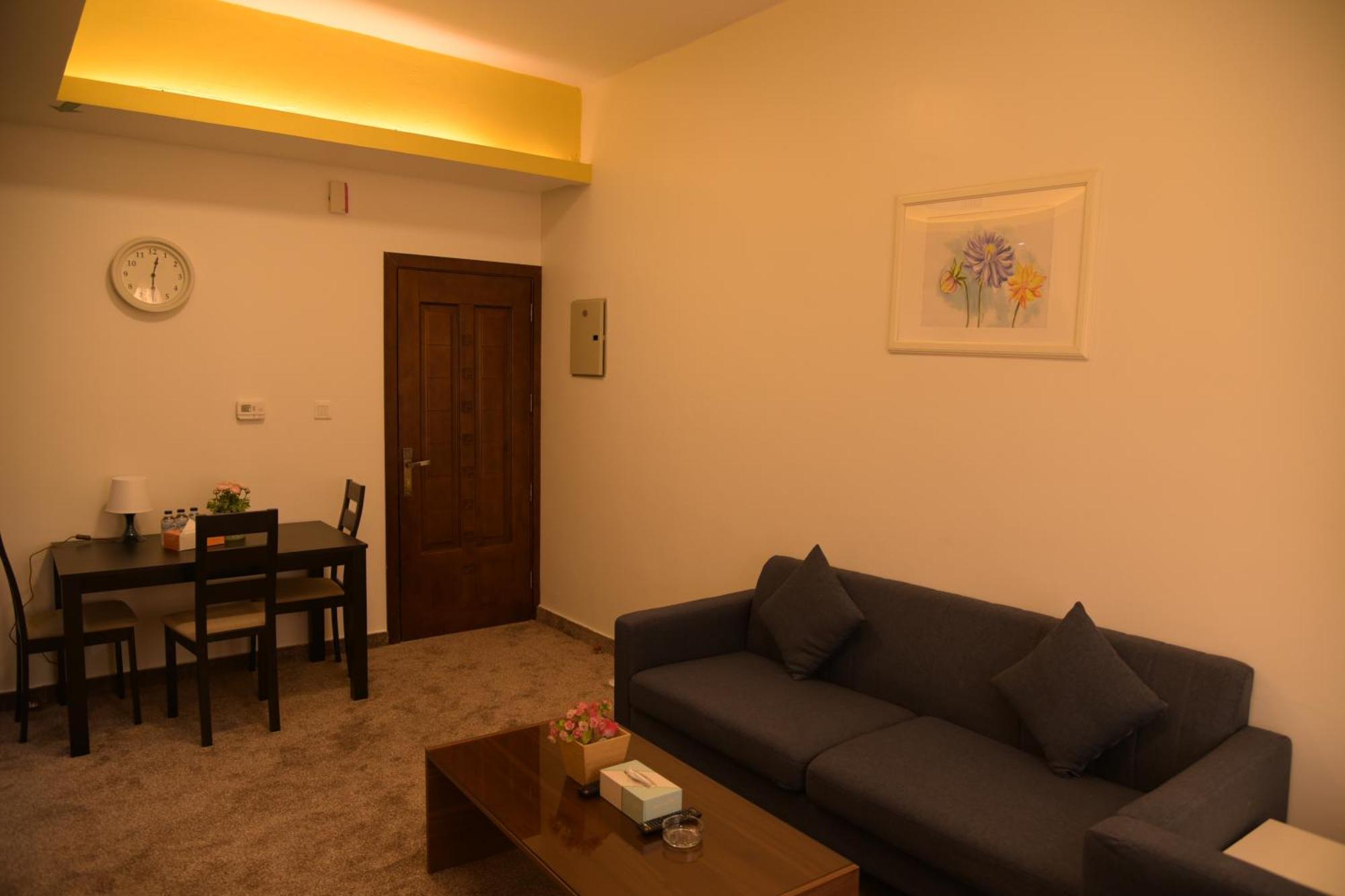 Dahlia Hotel Apartment Riggae Kuwait City Екстер'єр фото